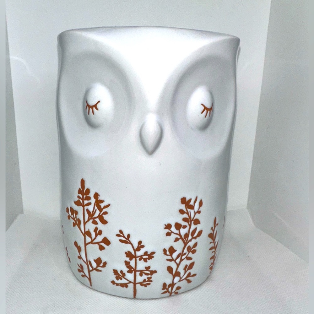 Bath & Body Works White and Orange Owl Candle Holder